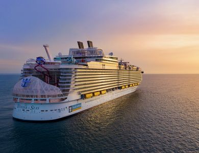 Круизный лайнер "The Wonder of the Seas", Багамские острова