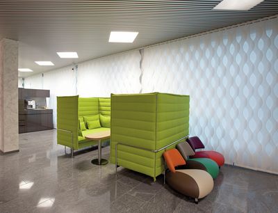 Vertikal-Lamellen, SG 2810, Multi Visio, Raiffeisen, Schötz, Switzerland, Vertical Waves