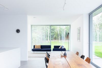 Vertikal-Lamellen, SG 2910, Palisade Revive, Gerrards Cross, London, United Kingdom