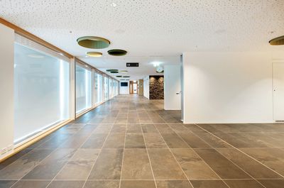 Rollo-Systeme, SG 4970, Aluscreen Futura 3%, Room shot "Glacier Restaurant Jungfraujoch", Switzerland