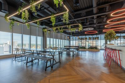 Rollo-Systeme, SG 4910, Versascreen 1-10%, Virgin Money, Glasgow, Scotland, United Kingdom