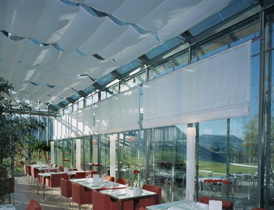 Raffrollo-Systeme, SG 2120, Colorama 1, Room shot "Paul Klee Zentrum - Restaurant Schöngrün", Berne, Switzerland