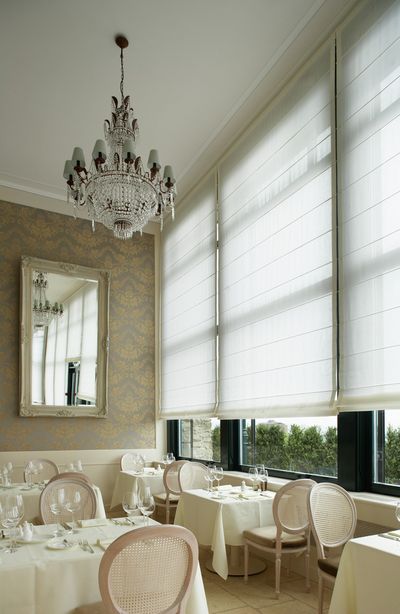 Raffrollo-Systeme, SG 2360, Colorama 1, Room shot "Hotel Chateau Gütsch", Lucerne, Switzerland