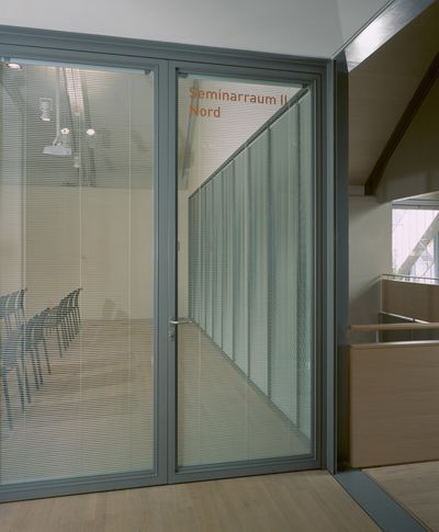 Horizontal-Jalousien, Room shot